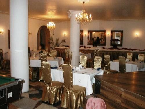 My - Czarny Kot Bed & Breakfast Warszawa