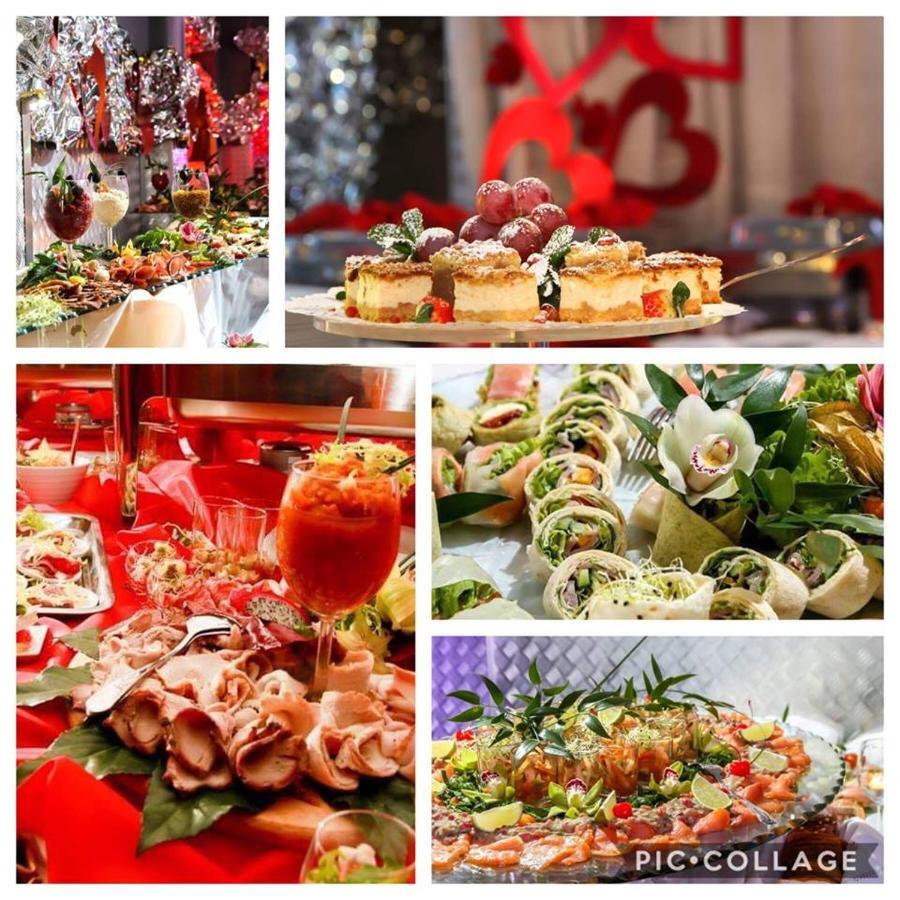 My - Czarny Kot Bed & Breakfast Warszawa