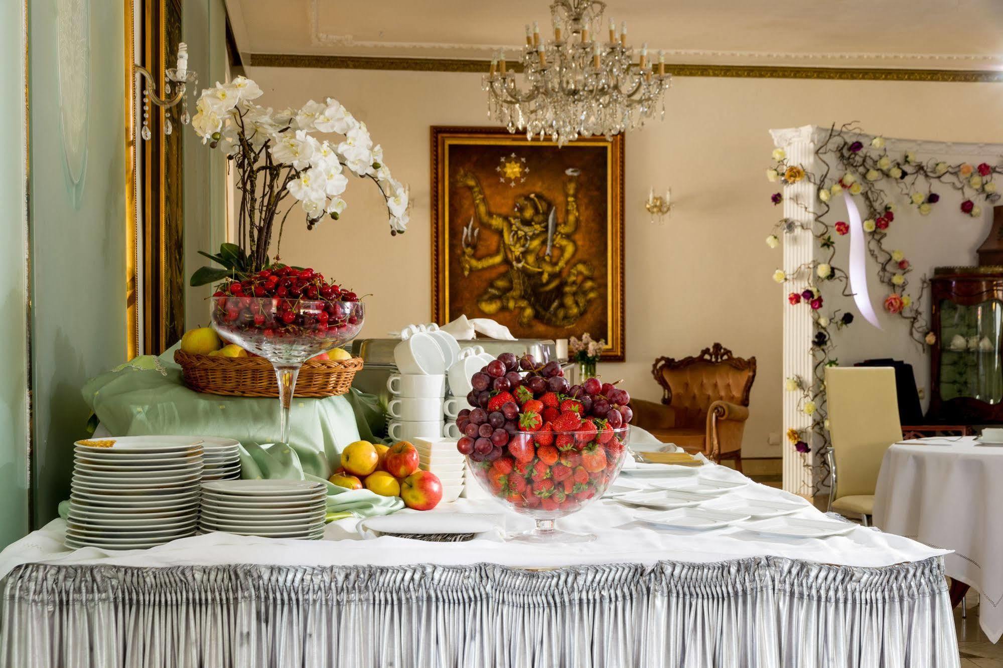 My - Czarny Kot Bed & Breakfast